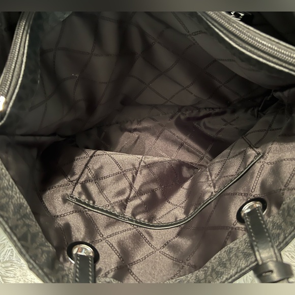 Michael Kors Jet Set Signature Tote Handbag - LIKE NEW! - Picture 11 of 13